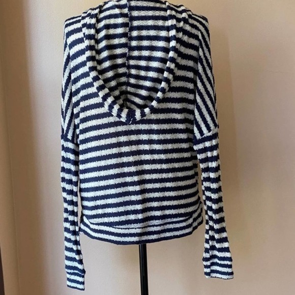 𝅺ABERCROMBIE & Fitch Stripe Hooded Pullover Size XS - Picture 7 of 8
